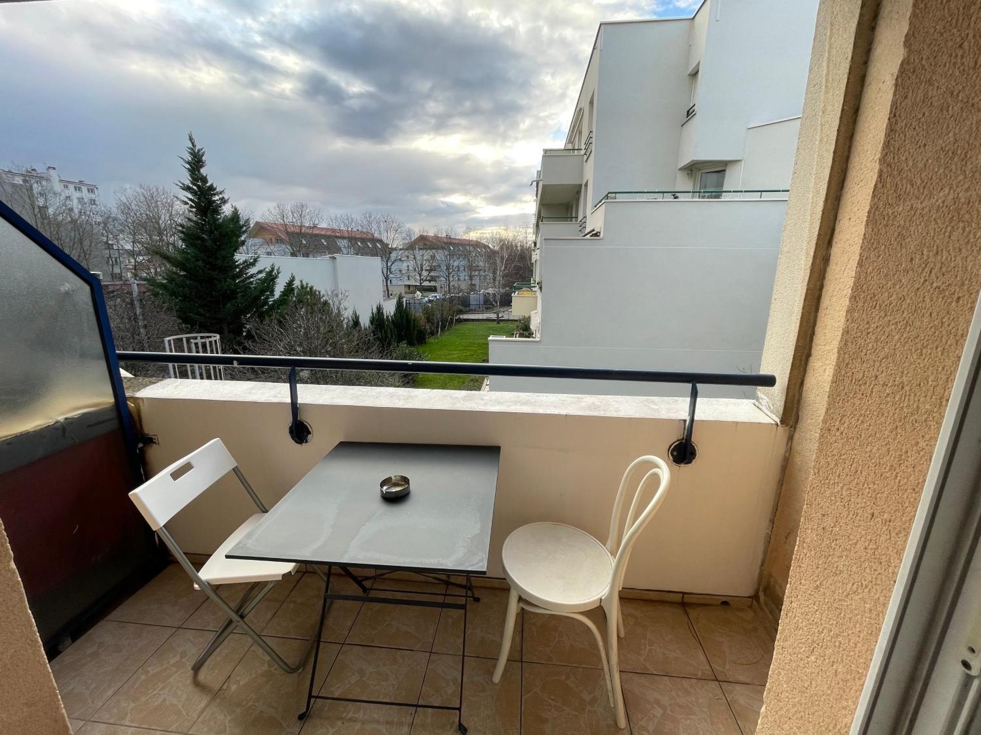 Exclusive Private Apartment By Warilco - Pleyel 25 M2 - A 1 Minute De La Station Metro Carrefour Pleyel サン＝ドニ エクステリア 写真